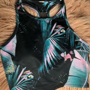 cropped workout shirt